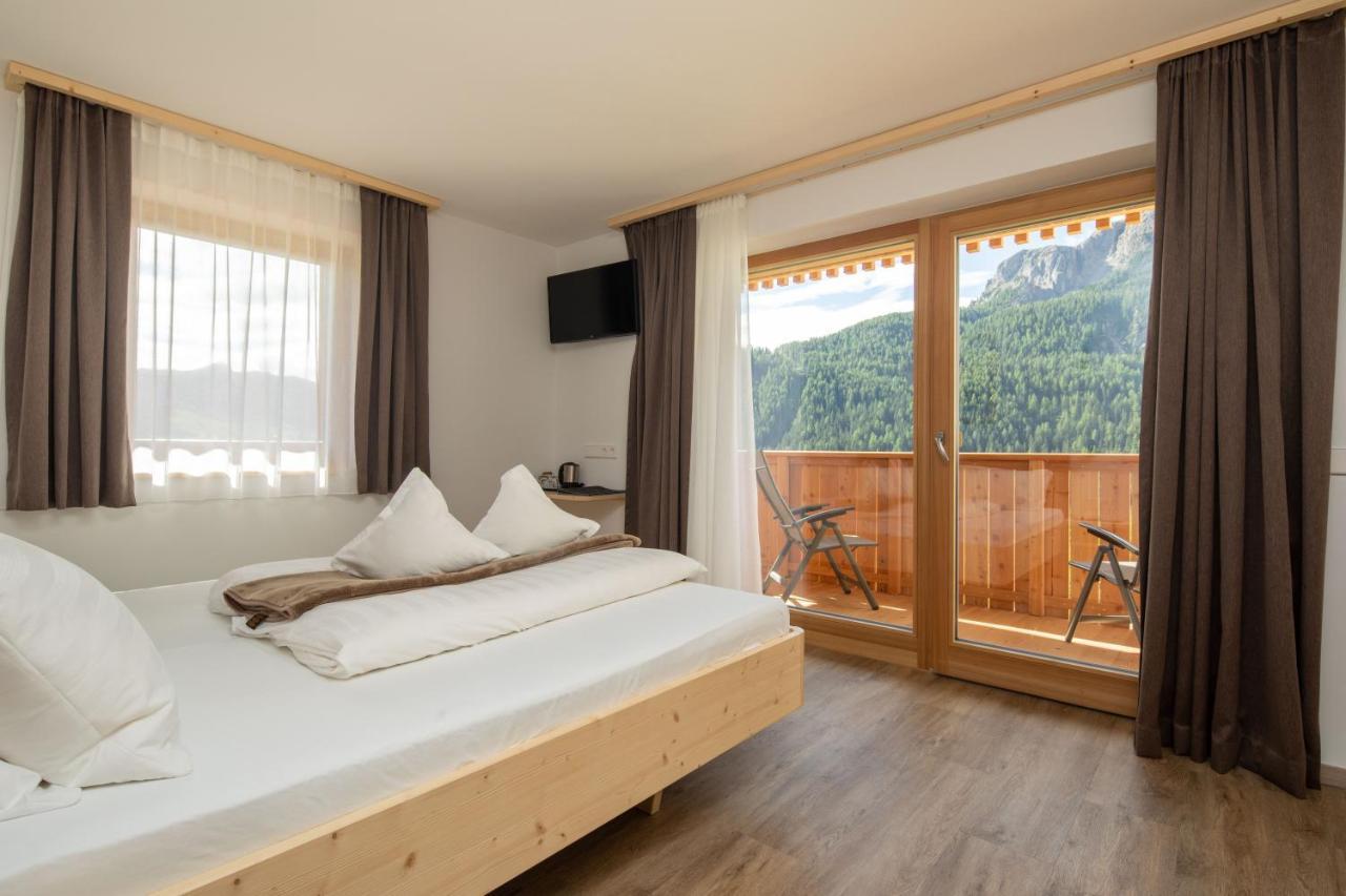 Declara And Hotel